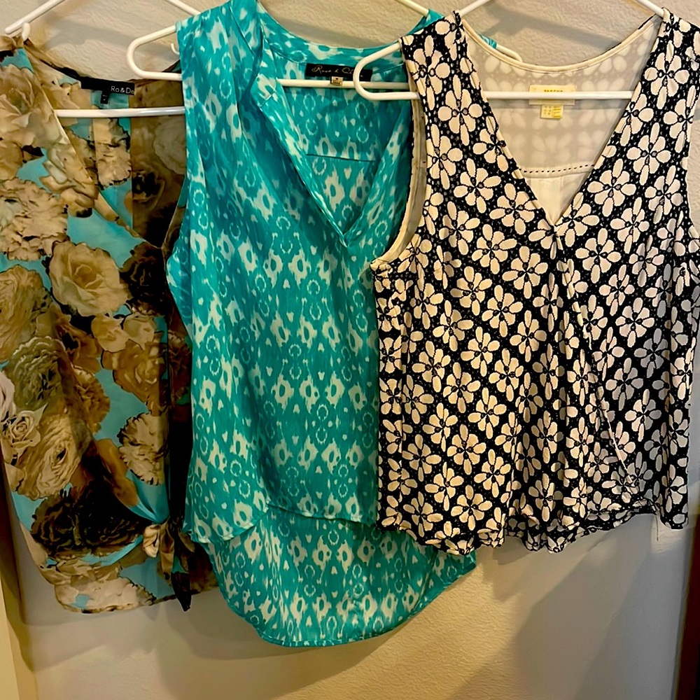 Lot of 3 women’s sleeveless shirts.  All M